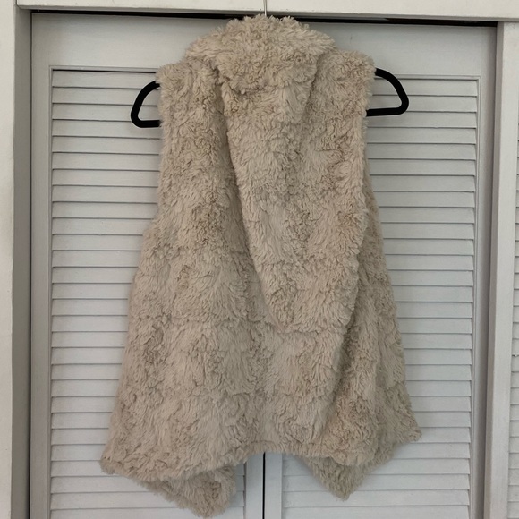 Dylan Pia Knit Fur Plush Vest in Natural - Picture 4 of 5